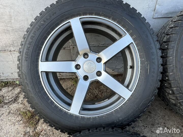 Зимние колеса r17 5x114.3 225/65