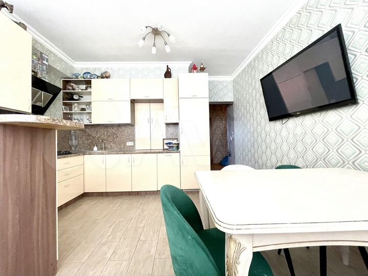 2-к. квартира, 72,1 м², 6/10 эт.
