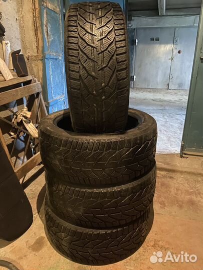 Tigar Winter 235/45 R18 20V