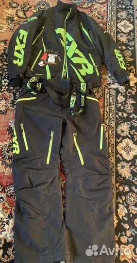 Снегоходный костюм