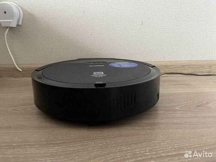 Робот пылесос Hyundai h-vcrs02