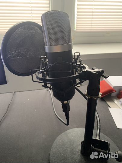 Микрофон студийный trust GXT 252 Emita