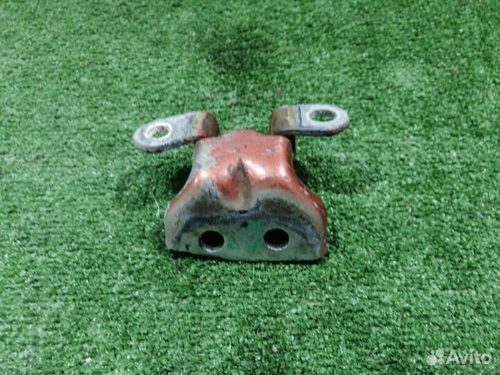 Петля двери передняя левая Nissan Micra K12E