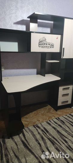 Компьютерный стол