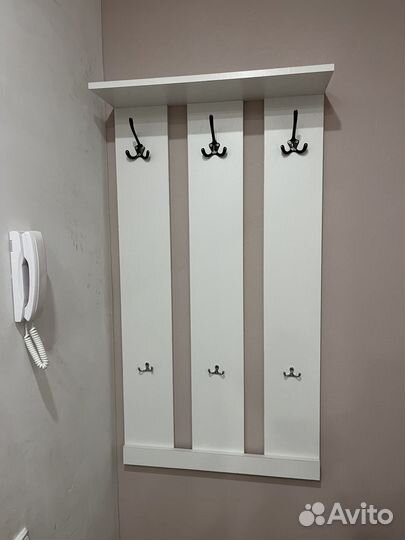 Вешалка настенная