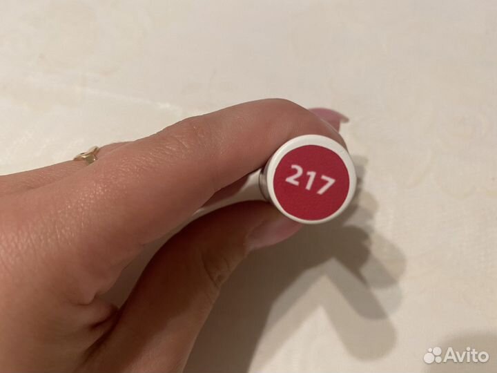 Помада красная