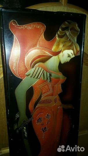 Картина медная чеканка барельеф девушка меч голова