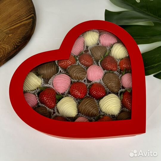 Клубника в шоколаде, сладкий подарок