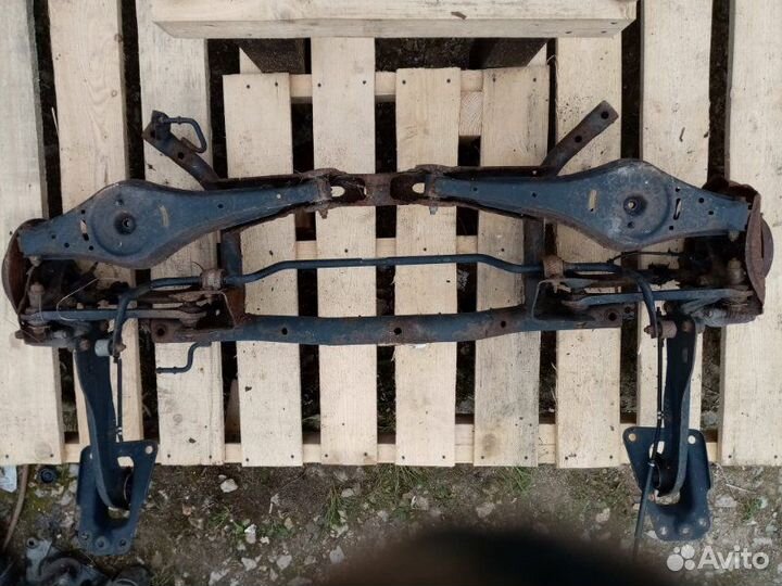 Балка подвески задняя Audi A3