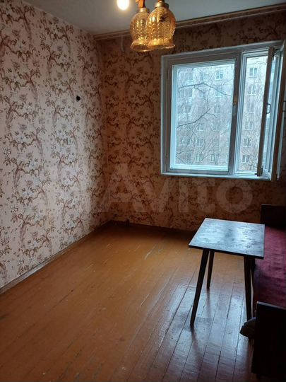 2-к. квартира, 50 м², 4/9 эт.