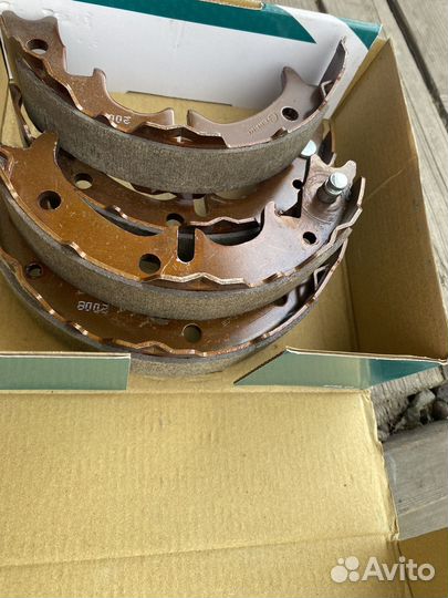 Тормозные колодки toyota