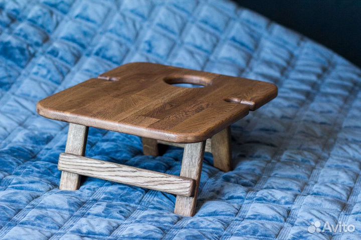 Винный столик из дуба