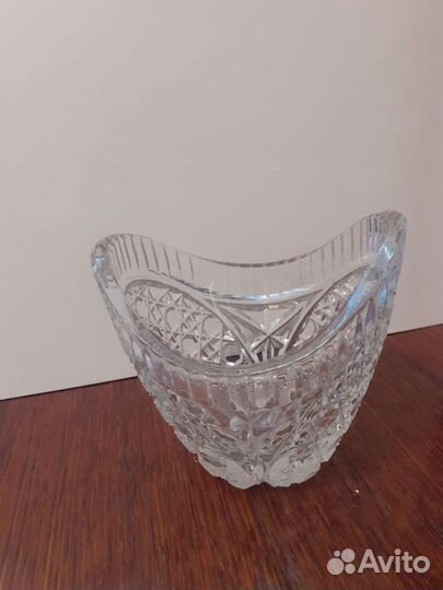 Хрустальная ваза