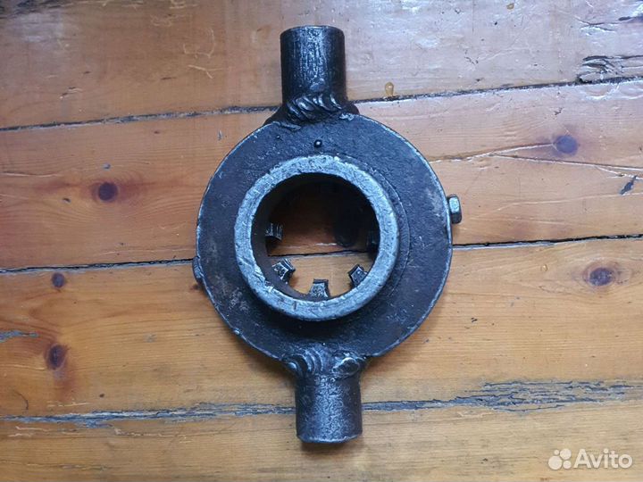 Плашки 2шт.клуппы 4ш.Приспособление нарезки резьбы