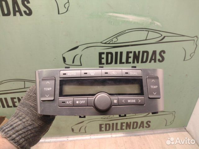 Блок управления климат-контролем Toyota Avensis 2