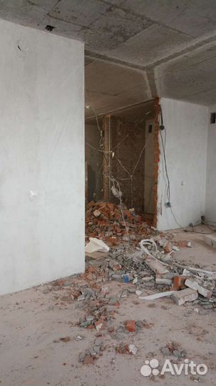 Демонтаж стяжки пола, штукатурки