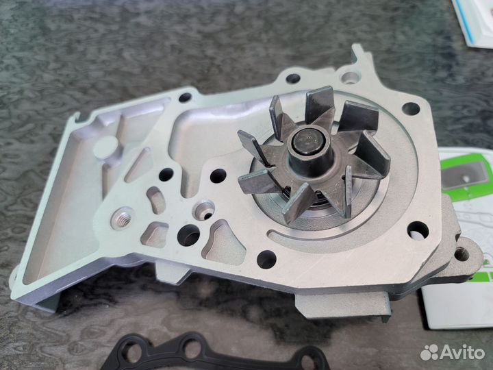 Водяной насос (помпа) для Ниссан Альмера G15