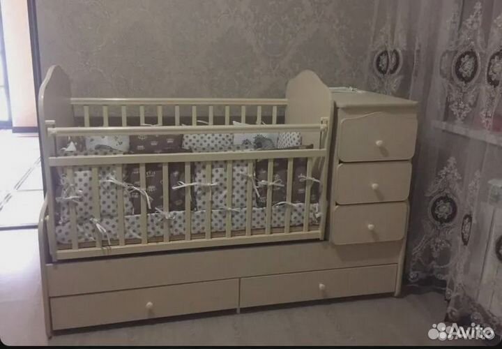 Детская кроватка