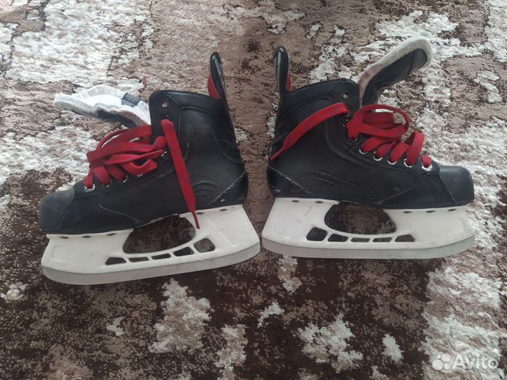 Хоккейные коньки bauer
