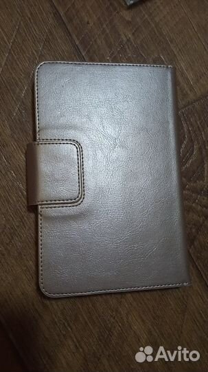 Чехлы-книжки для планшета и телефонов
