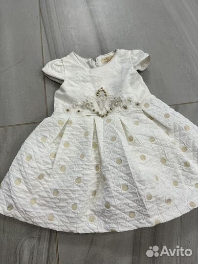 Платье на девочку праздничное