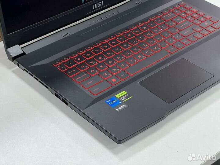 MSI Katana 17.3 144 Core i5 11260H RTX3050