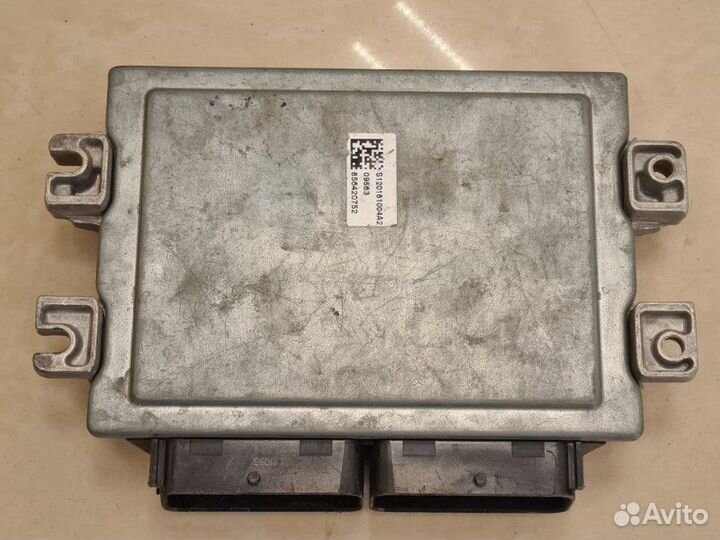 Блок управления двигателем Renault Logan K7MF710