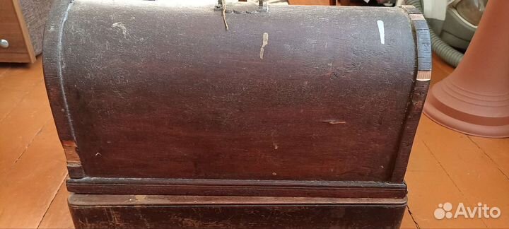 Швейная машинка Singer