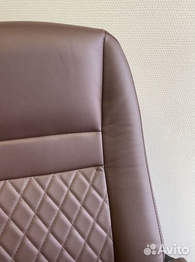 Компьютерное кресло. Кресло руководителя