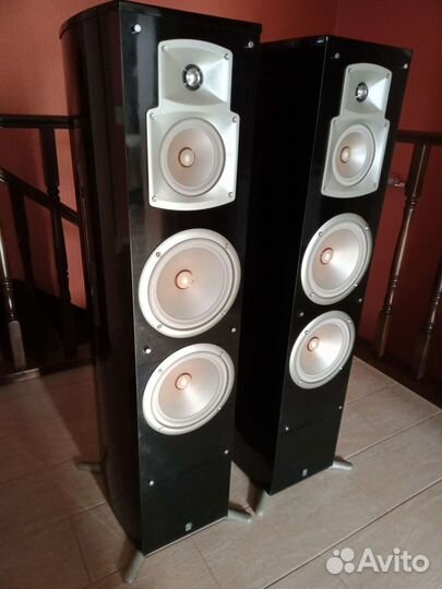 Hi-Fi в Рояльном лаке