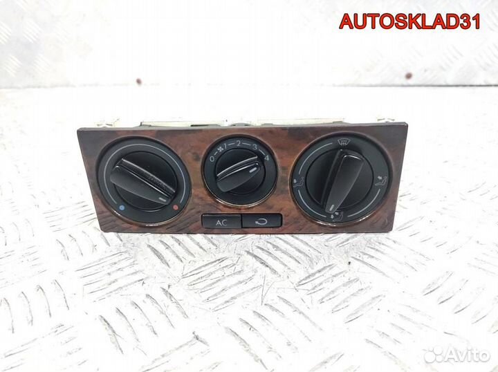 Блок управления отопителем VW Passat B5 1J0820045C