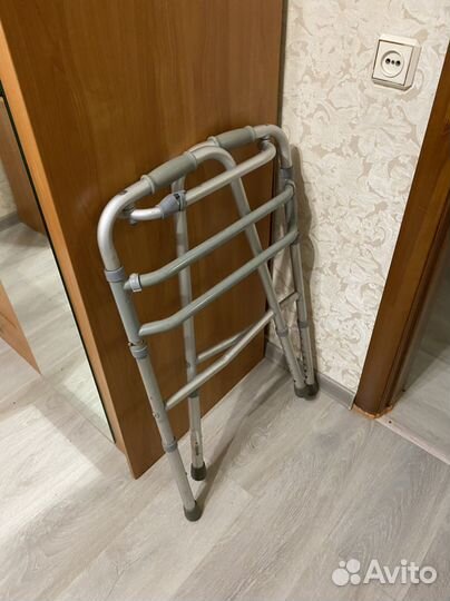 Ходунки для инвалидов