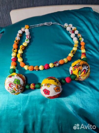 Оригинальные текстильные бусы ручной работы