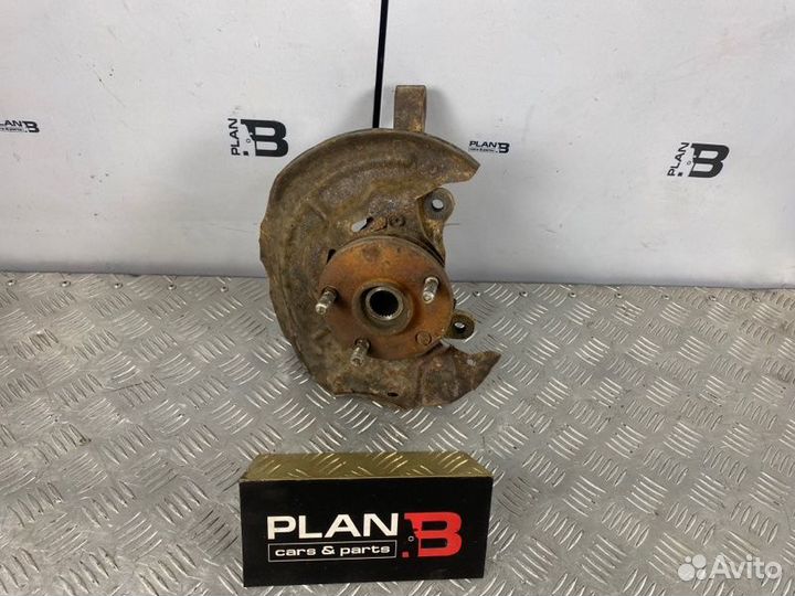 Кулак поворотный передний правый Toyota Carina E