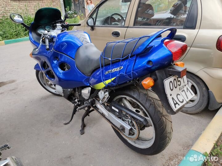 Сузуки GSX 600 F Катана