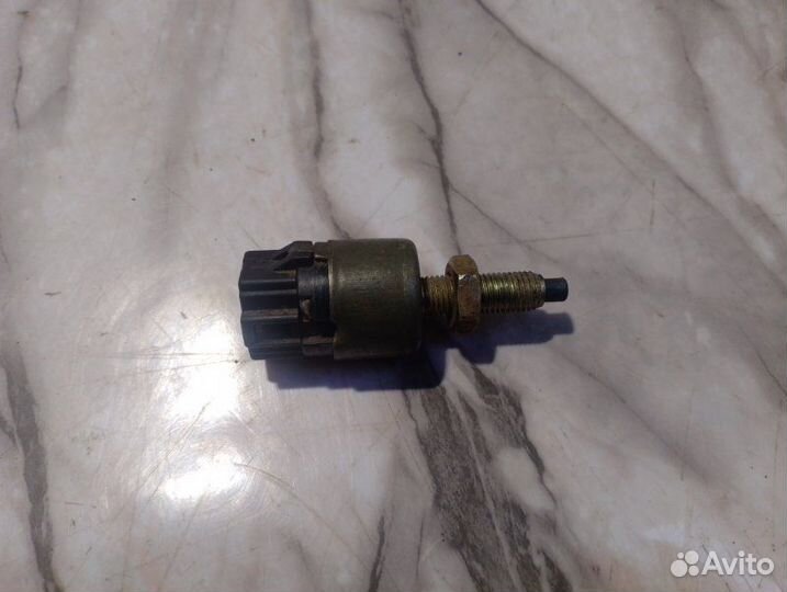 Датчик педали тормоза (лягушка) Kia Sportage FE