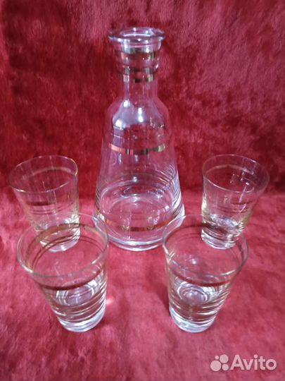 Фужеры, стаканы, графин