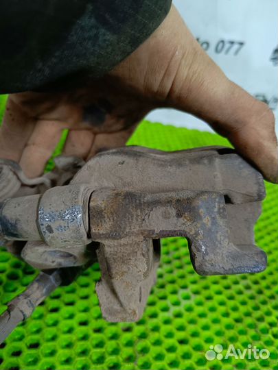 Суппорт задний левый Ford focus 3