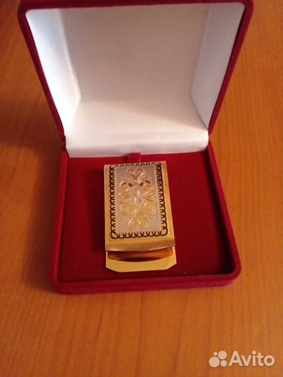Зажим для денег