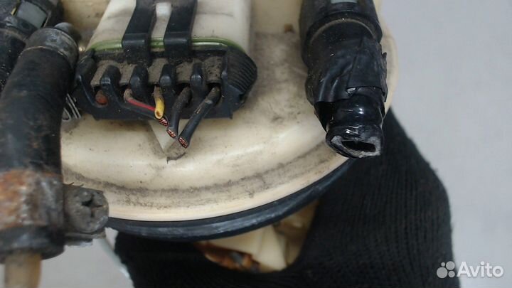 Насос топливный электрический Mitsubishi Carisma