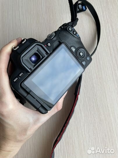 Canon eos 200d + kit 18-55