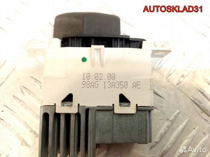 Кнопка аварийной сигнализации Ford Focus 1