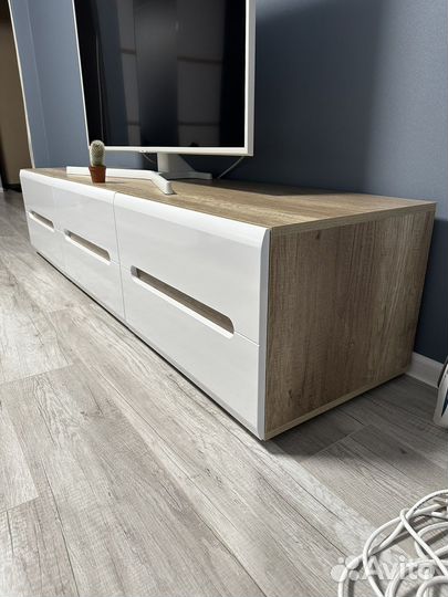 Тумба для телевизора