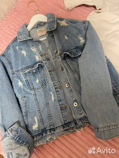 Джинсовая куртка stradivarius S