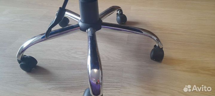 Компьютерное кресло