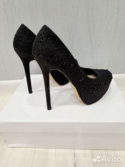 Туфли женские со стразами 35 размер