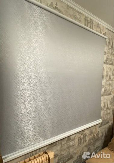 Рулонные шторы зебра в коробе T7431