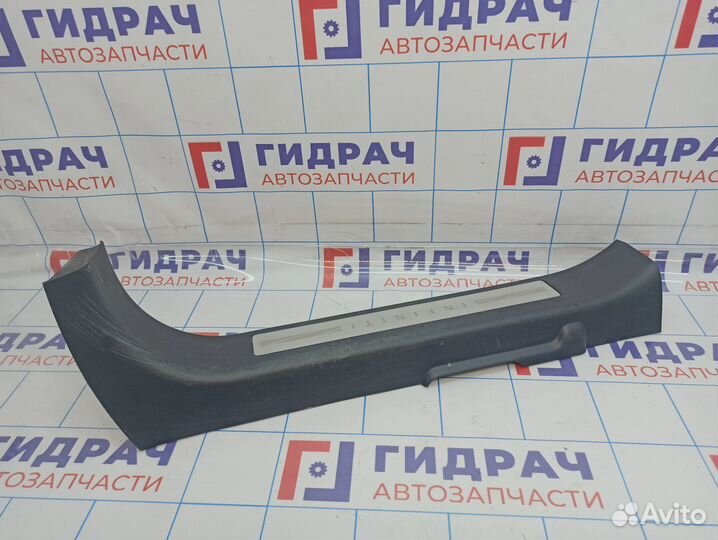 Накладка порога переднего правого внутренняя Infin
