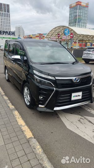 Toyota Voxy, 2018