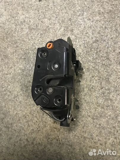 Mercedes-Benz 639 замок двери